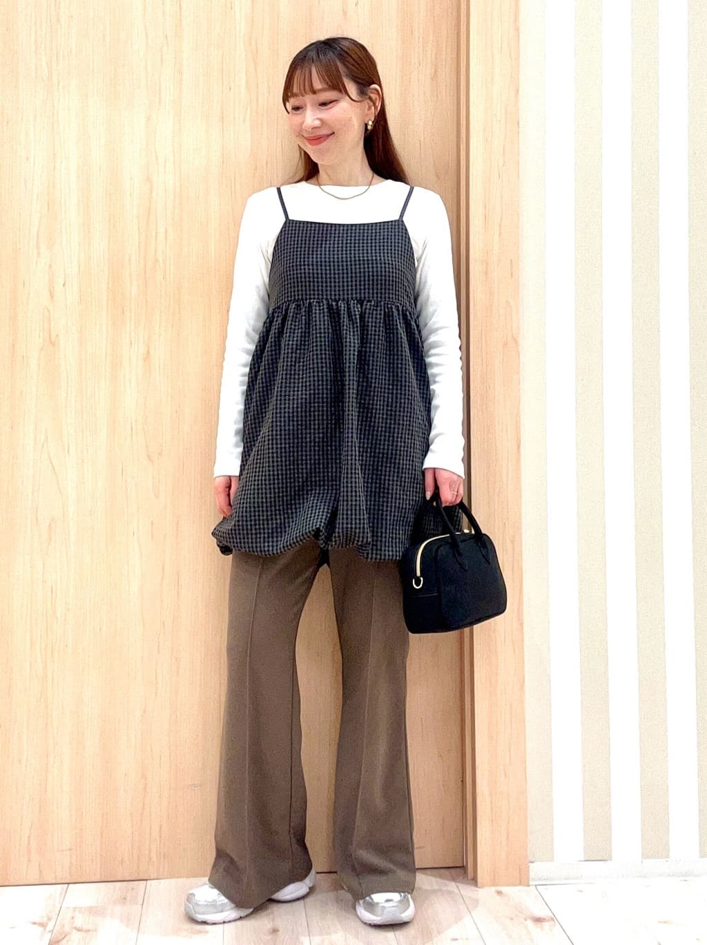 ririさんの「SHOO･LA･RUE｜【洗濯機可/体型カバー/S-LL】後ろ姿も抜かりない ギンガムチェック柄バルーンキャミチュニック」を使ったコーディネート