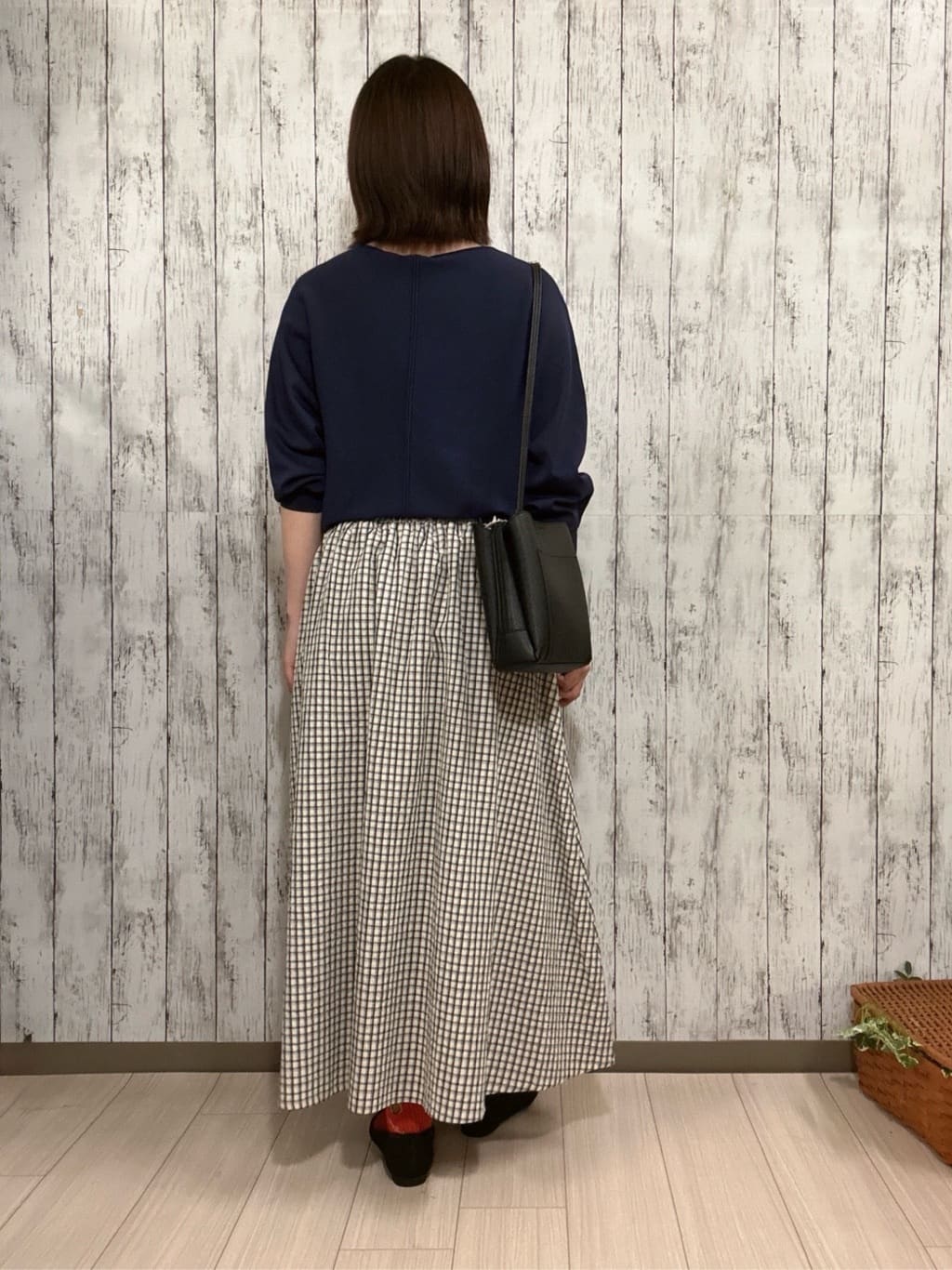 シカさんの「SHOO･LA･RUE｜【洗濯機可/S-LL】さらりと軽やか インせず着られる すっきり見えドルマンニット」を使ったコーディネート