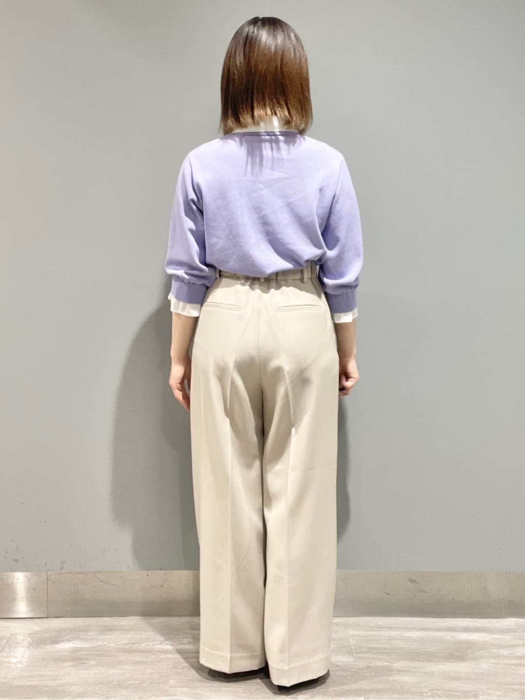 こじさんの「OPAQUE.CLIP｜シャツレイヤード風ポロニット【洗濯機OK】」を使ったコーディネート