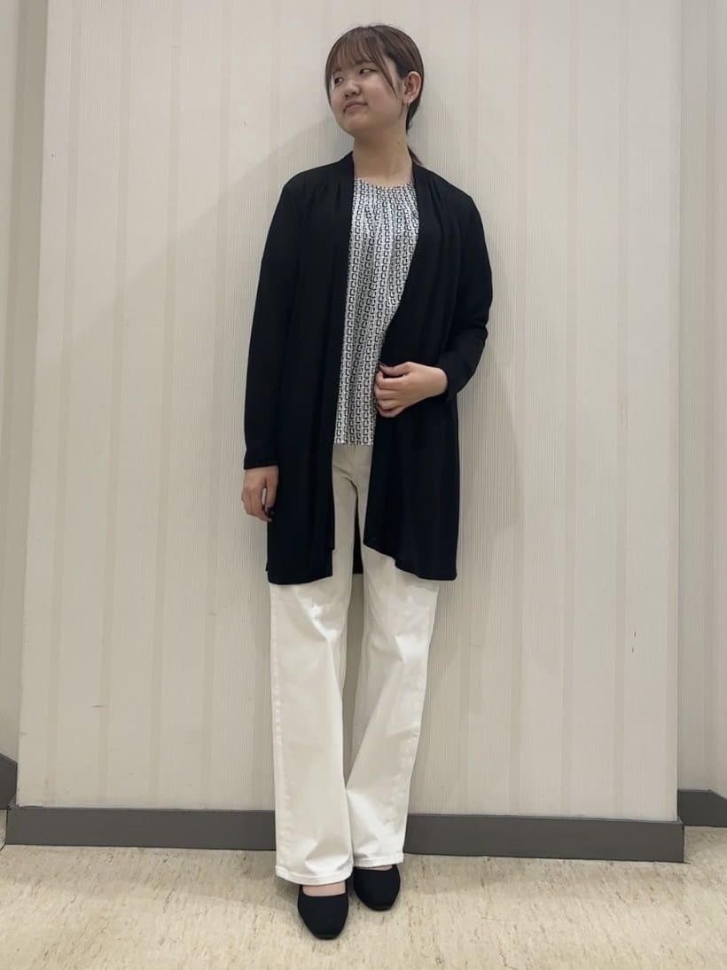 ちひさんの「INDIVI｜【洗える】無地＆チェーン柄 ギャザートップス」を使ったコーディネート