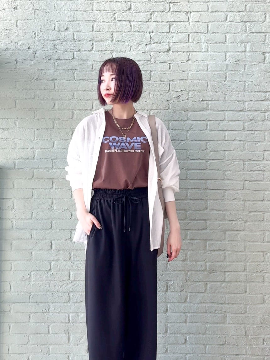 𝐜𝐡𝐢𝐤𝐚さんの「SHOO･LA･RUE｜【着丈選べる/セットアップ可】洗濯後しわになりにくい とろみワイドパンツ」を使ったコーディネート