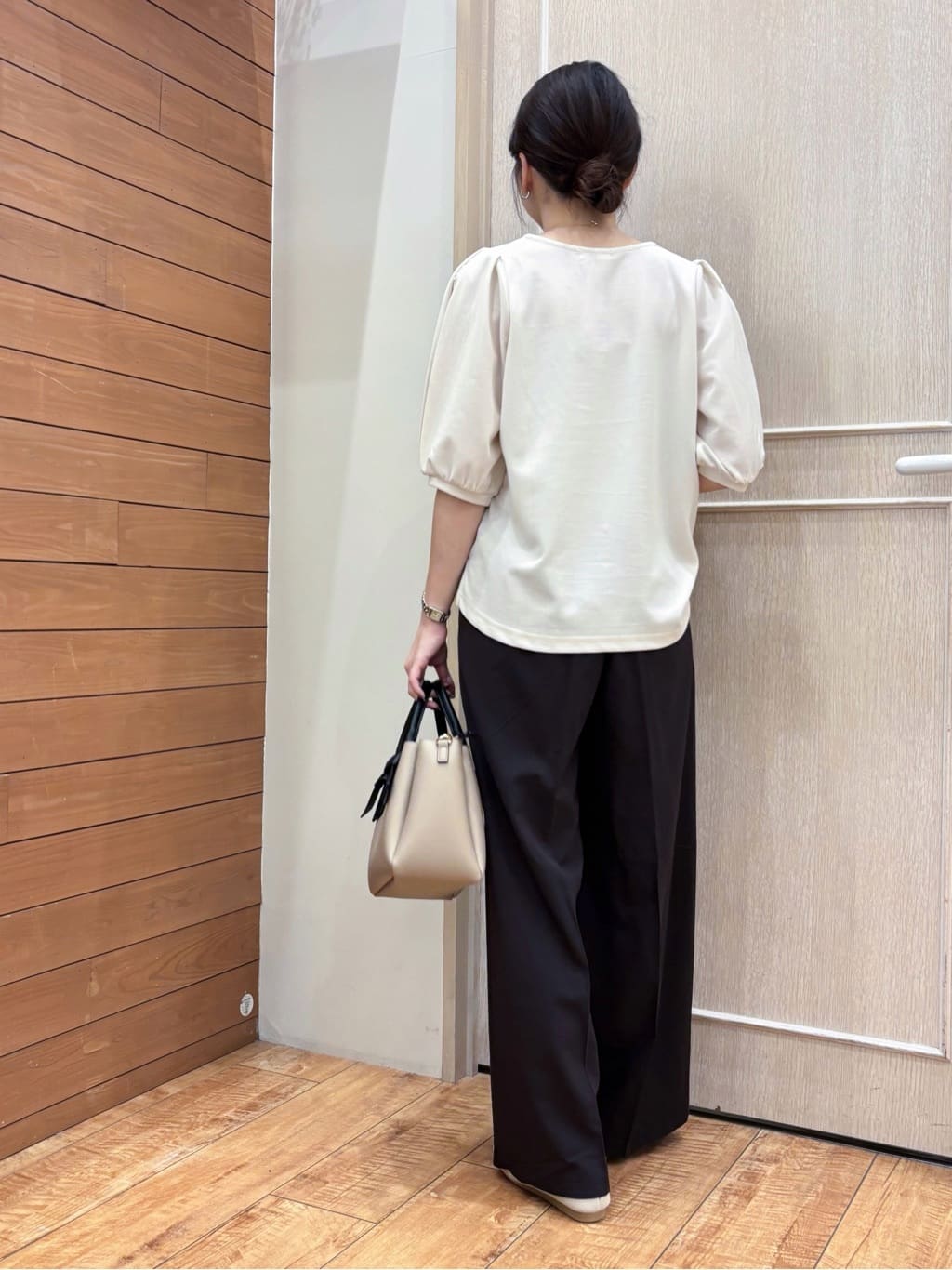 なみさんの「SHOO･LA･RUE｜【着丈選べる/S-LL】センタープレスできちんと見え イージーワイドパンツ」を使ったコーディネート