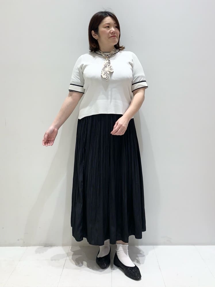みいちゃんさんの「grove｜新色追加！【シリーズ累計36万枚/名品ニット】やわらかドライタッチ 袖メッシュ編みニット」を使ったコーディネート