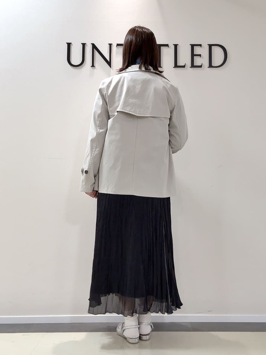 YUIさんの「UNTITLED｜【定番人気/はっ水/洗える】タスランショートトレンチコート」を使ったコーディネート