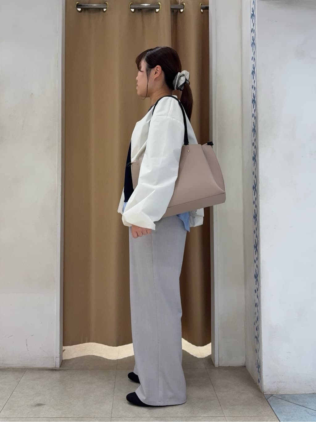 SO(R)Aさんの「SHOO･LA･RUE｜【軽量】ふわっと軽いトートバッグ【A4】」を使ったコーディネート