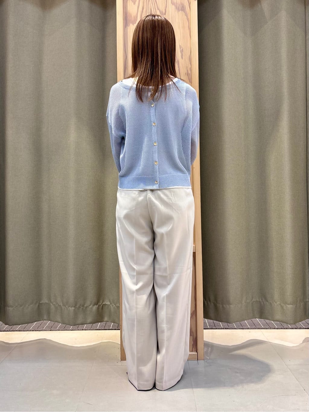 HaNeさんの「THE SHOP TK｜【2点セット】前後2wayラメメッシュタンクセット」を使ったコーディネート