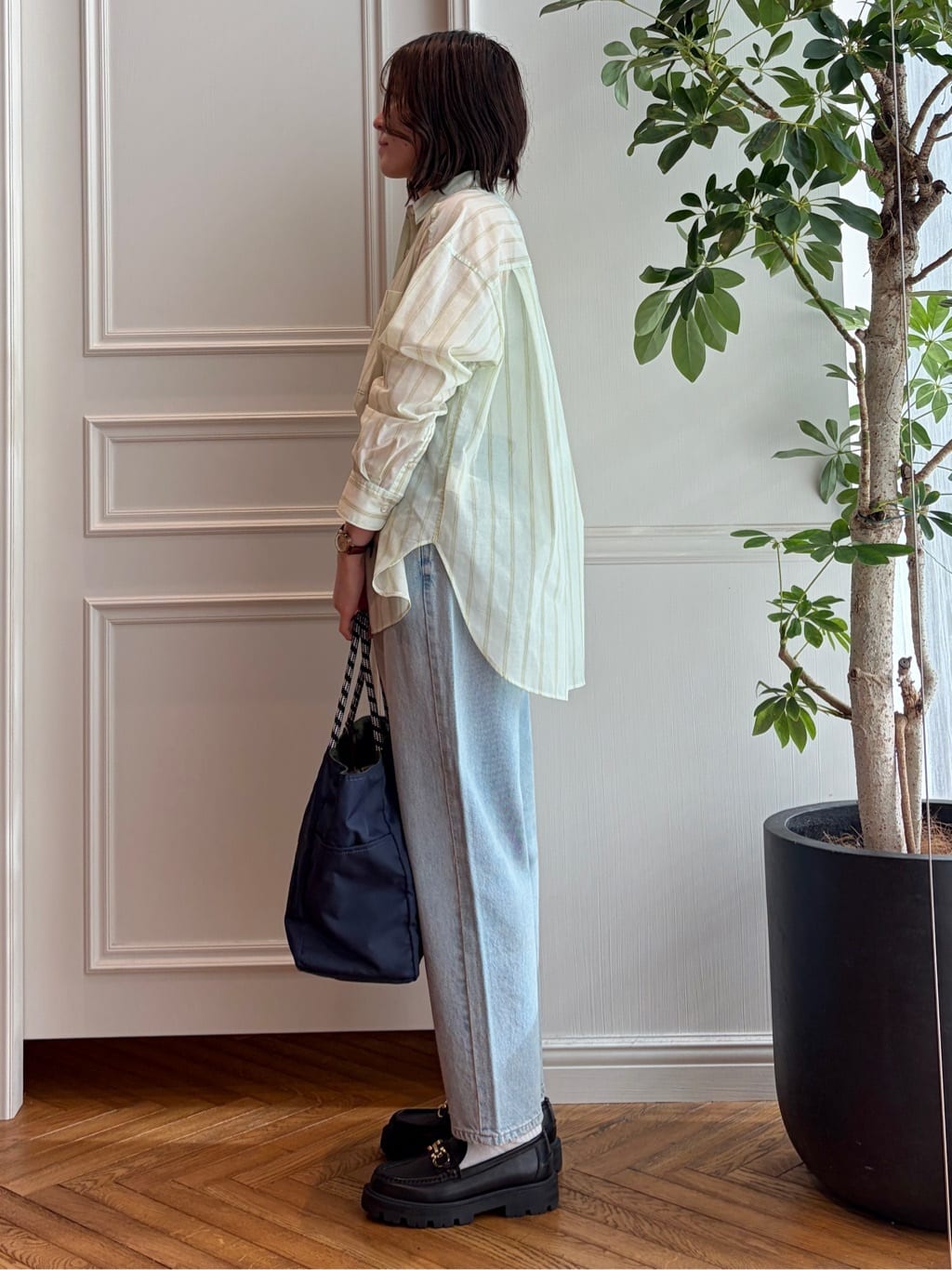 nakaoさんの「DRESSTERIOR｜RED CARD TOKYO（レッドカードトーキョー）JAZZルーズテーパードデニムパンツ」を使ったコーディネート