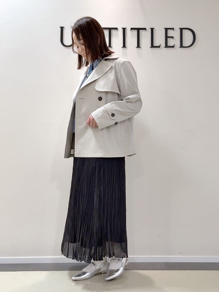 YUIさんの「UNTITLED｜【定番人気/はっ水/洗える】タスランショートトレンチコート」を使ったコーディネート