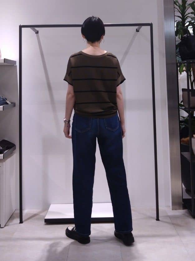 まちこさんの「UNTITLED｜【11色展開/体型カバー】前後2WAYフレンチスリーブニット」を使ったコーディネート