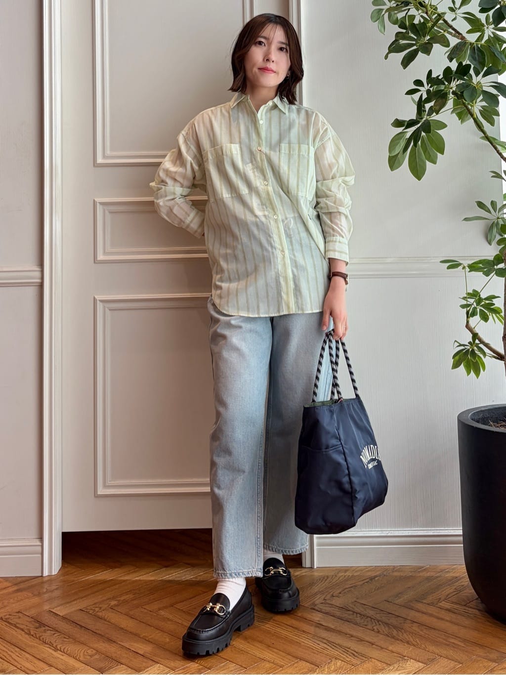 nakaoさんの「DRESSTERIOR｜RED CARD TOKYO（レッドカードトーキョー）JAZZルーズテーパードデニムパンツ」を使ったコーディネート