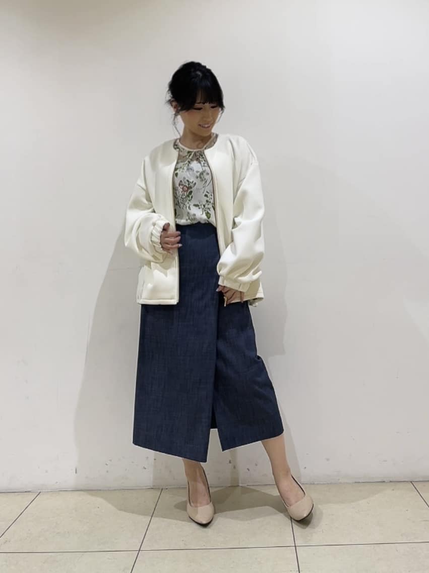 watanabeさんの「UNTITLED｜【花柄/洗える】ボタニカルブラウス」を使ったコーディネート