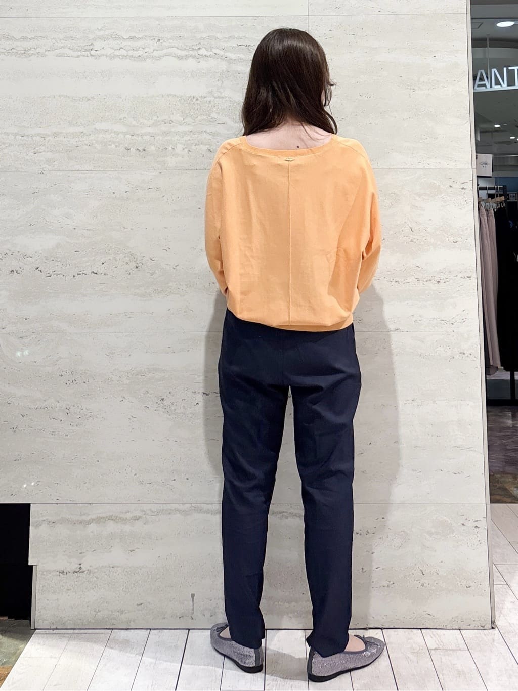 かほさんの「OPAQUE.CLIP｜ハイストレッチイージースティックパンツ【洗濯機OK】」を使ったコーディネート