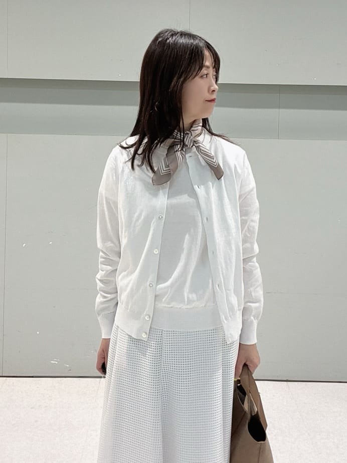 makiさんの「UNTITLED｜◆【9色展開/アンサンブル可】コットンクルーネックカーディガン」を使ったコーディネート