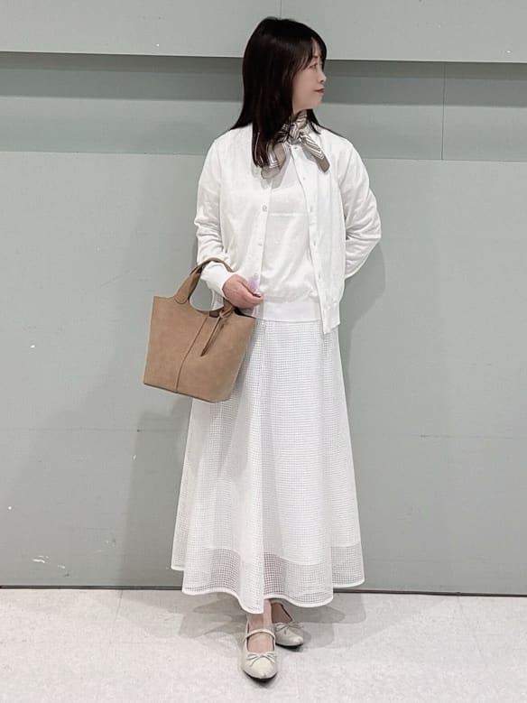 makiさんの「UNTITLED｜◆【9色展開/アンサンブル可】コットンクルーネックカーディガン」を使ったコーディネート