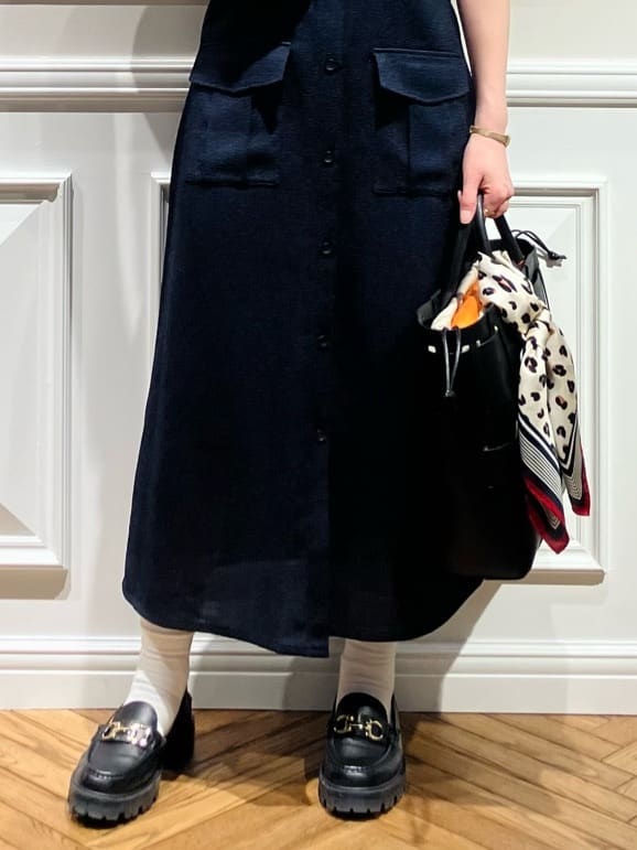 TSUKUIさんの「DRESSTERIOR｜ARTESANOS（アルテサノス）【別注】金具付きローファー」を使ったコーディネート
