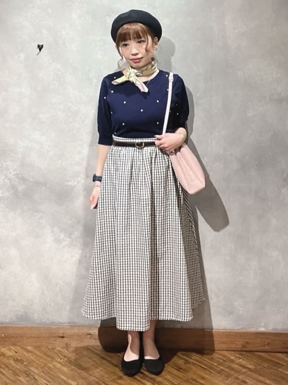 shellさんの「SHOO･LA･RUE｜【S-LL/二の腕カバー】品よく隠せる ドット刺繍5分袖ニット」を使ったコーディネート