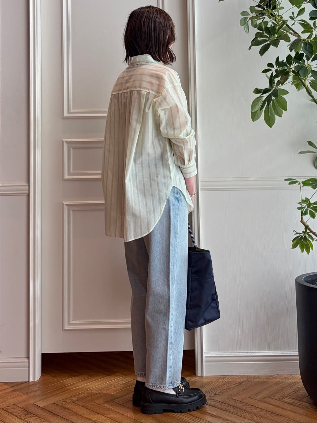 nakaoさんの「DRESSTERIOR｜RED CARD TOKYO（レッドカードトーキョー）JAZZルーズテーパードデニムパンツ」を使ったコーディネート