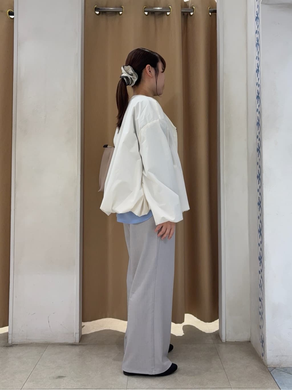SO(R)Aさんの「SHOO･LA･RUE｜【軽量】ふわっと軽いトートバッグ【A4】」を使ったコーディネート