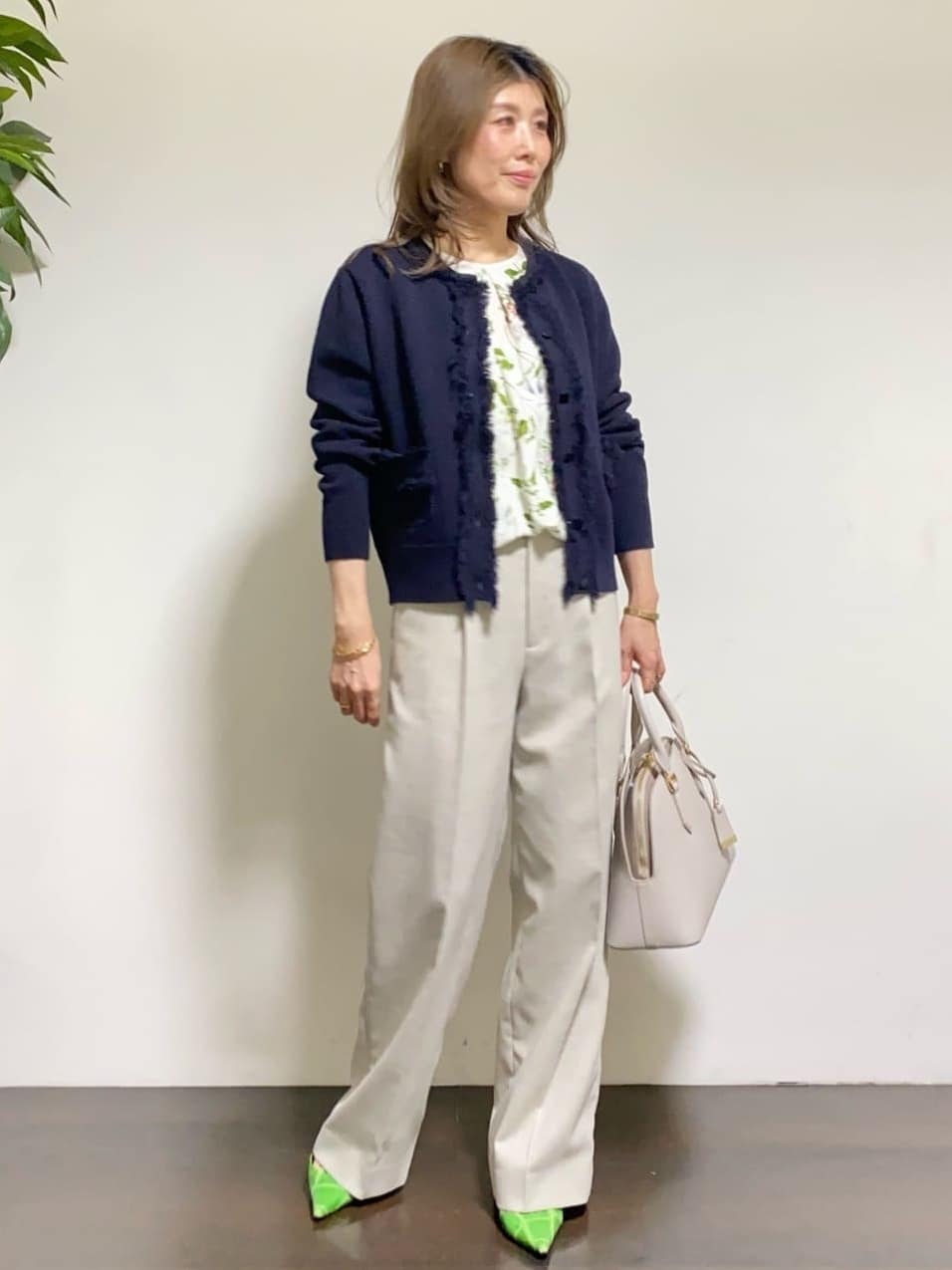 tomoさんの「UNTITLED｜【定番人気/はっ水/洗える】タスランショートトレンチコート」を使ったコーディネート