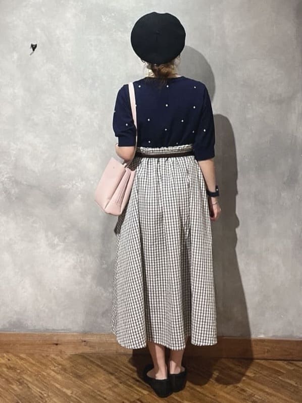 shellさんの「SHOO･LA･RUE｜【S-LL/二の腕カバー】品よく隠せる ドット刺繍5分袖ニット」を使ったコーディネート