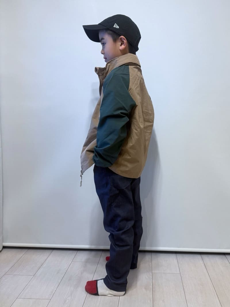 chさんの「THE SHOP TK｜【110－160】配色ナイロンブルゾン」を使ったコーディネート