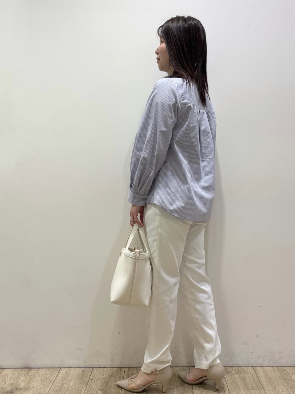 mameさんの「index｜フリルキーネックシャツ【洗濯機OK／イージーアイロン／防シワ】《XS～LL／7col》」を使ったコーディネート