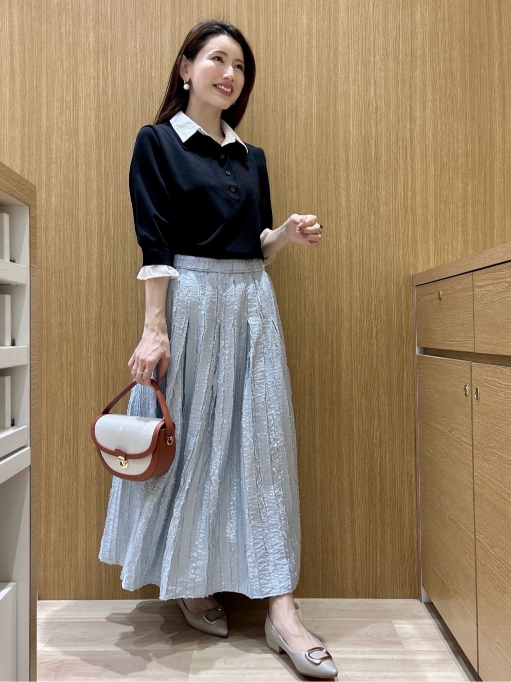 maiさんの「OPAQUE.CLIP｜シャツレイヤード風ポロニット【洗濯機OK】」を使ったコーディネート