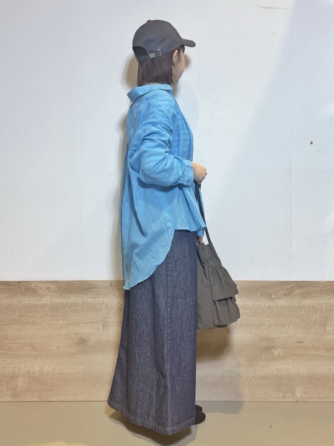 るねさんの「SHOO･LA･RUE｜【体型カバー】ふんわり質感 やわらかこなれシアーシャツ」を使ったコーディネート