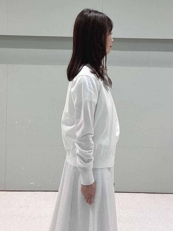 makiさんの「UNTITLED｜◆【9色展開/アンサンブル可】コットンクルーネックカーディガン」を使ったコーディネート