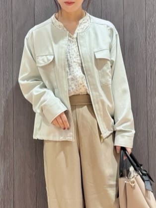 meiさんの「SHOO･LA･RUE｜【S-LL】サッと羽織れてきれい見え　フラップポケット ノーカラーブルゾン」を使ったコーディネート
