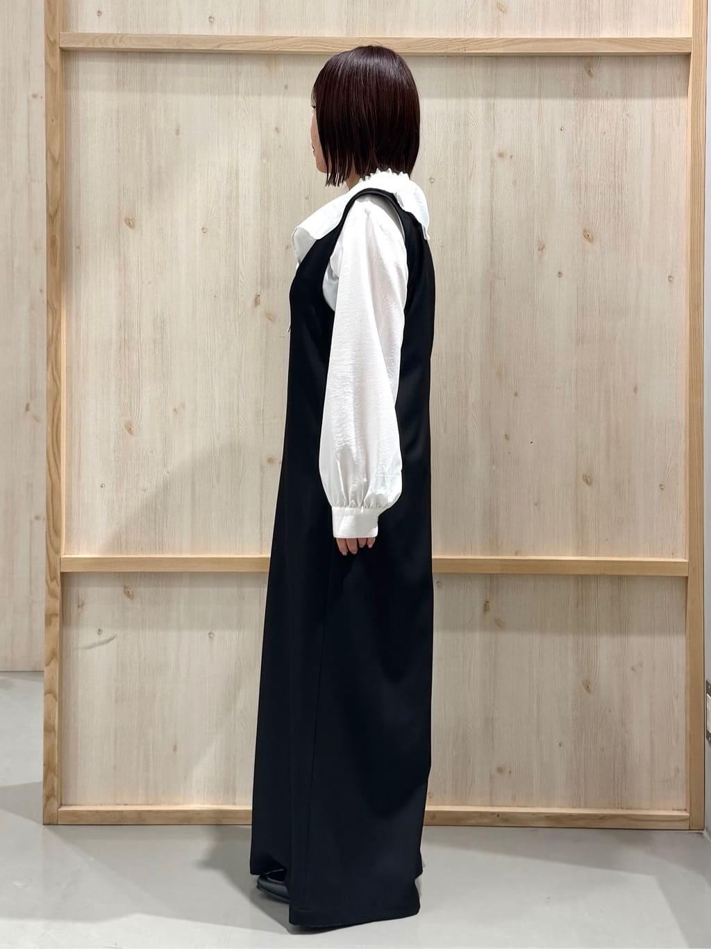 nanaさんの「THE SHOP TK｜大人のフェミニンカジュアルに エアリーフリルブラウス」を使ったコーディネート