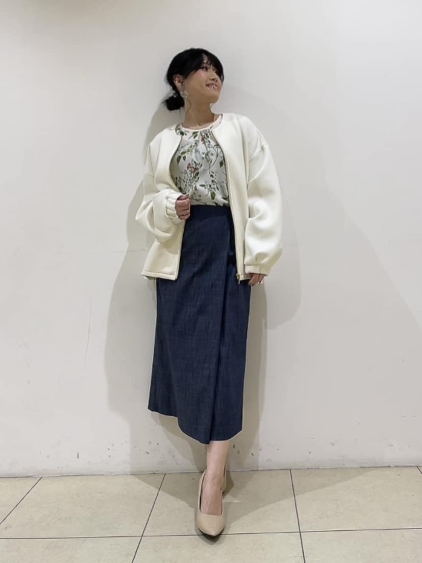 watanabeさんの「UNTITLED｜【花柄/洗える】ボタニカルブラウス」を使ったコーディネート