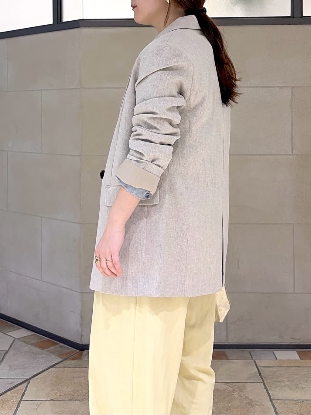 よねさんの「INDIVI｜ダブルブレストオーバージャケット」を使ったコーディネート
