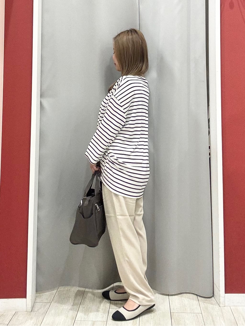 shioさんの「SHOO･LA･RUE｜【S-LL/体型カバー】日焼け対策にも女性らしさを UVカットペプラムパーカ」を使ったコーディネート