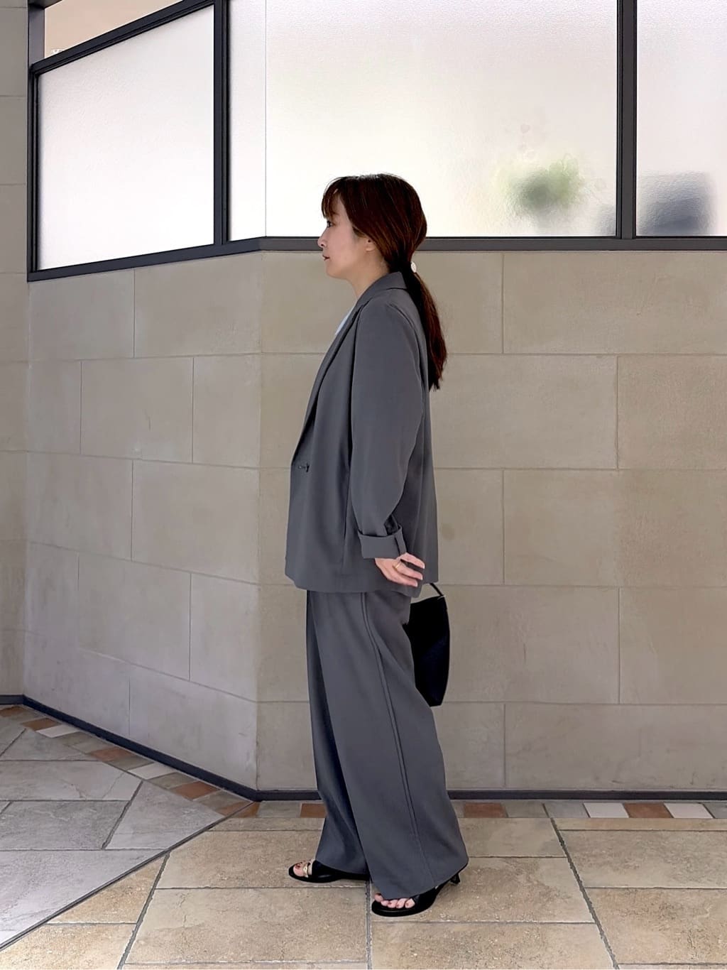 よねさんの「INDIVI｜Comfy SET UP｜ダブルブレストイージージャケット【セットアップ対応／通勤／カセット服／接触」を使ったコーディネート