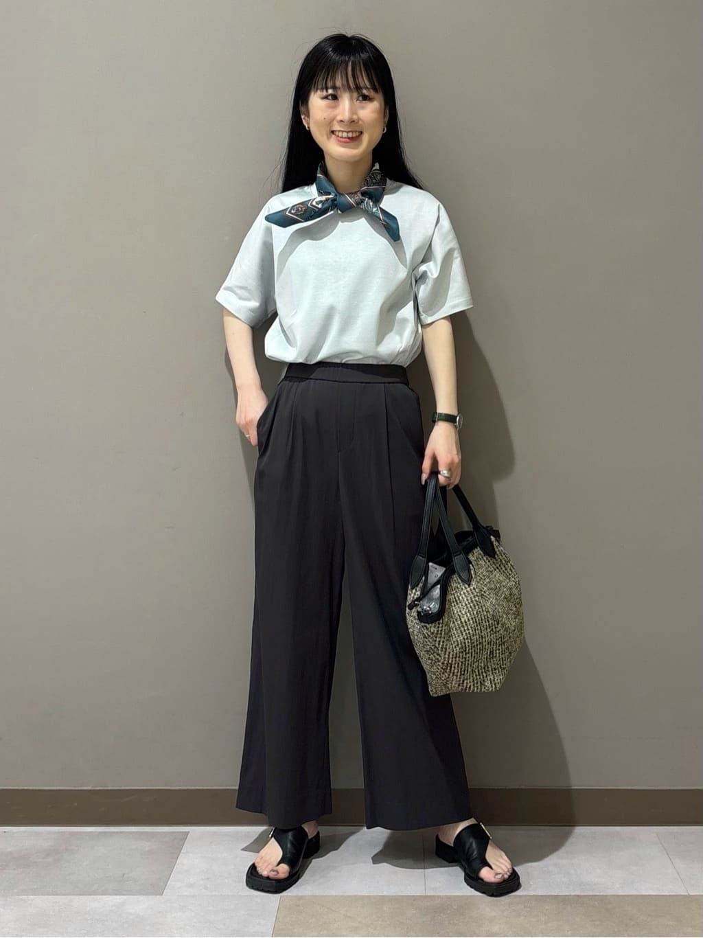 KEIKOさんの「INDIVI｜【洗える／大人シアー】エアリー バルーンブルゾン」を使ったコーディネート
