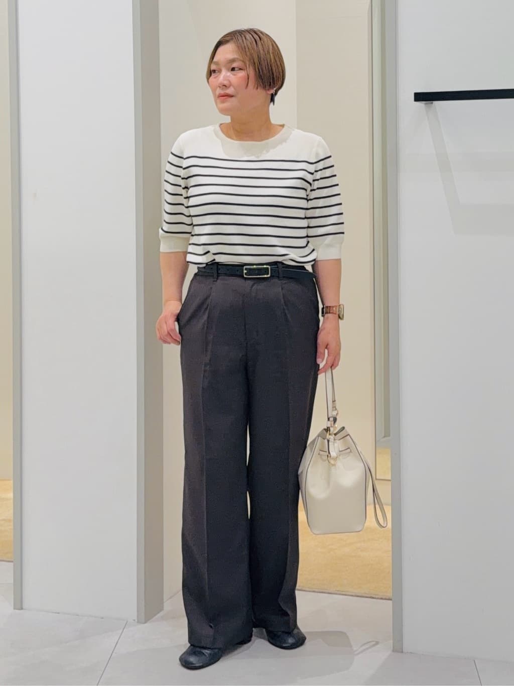 タナさんの「THE SHOP TK｜【通勤にもデイリーにも】CAVIAN 金ボタンダブルブレストジャケット」を使ったコーディネート