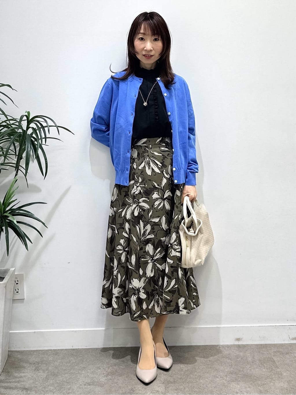 Miwaさんの「UNTITLED｜◆【9色展開/アンサンブル可】コットンクルーネックカーディガン」を使ったコーディネート