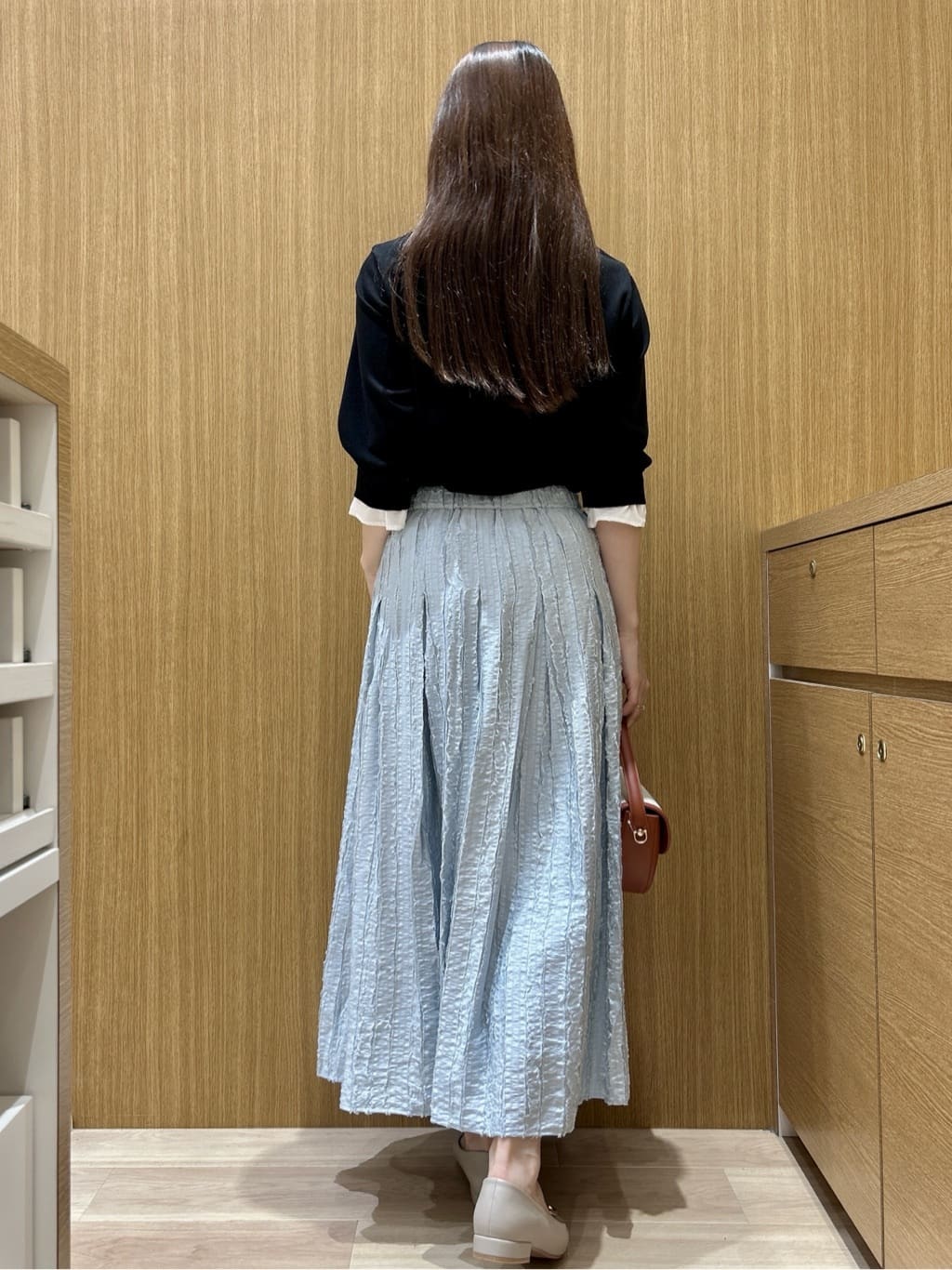 maiさんの「OPAQUE.CLIP｜シャツレイヤード風ポロニット【洗濯機OK】」を使ったコーディネート