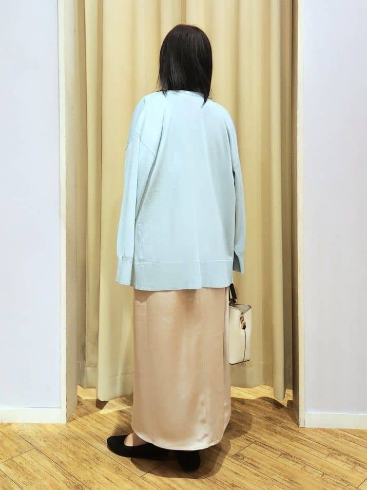 くまさんの「SHOO･LA･RUE｜【洗濯機可/UV】さらっとしたタッチが心地よい ミドルカーディガン」を使ったコーディネート