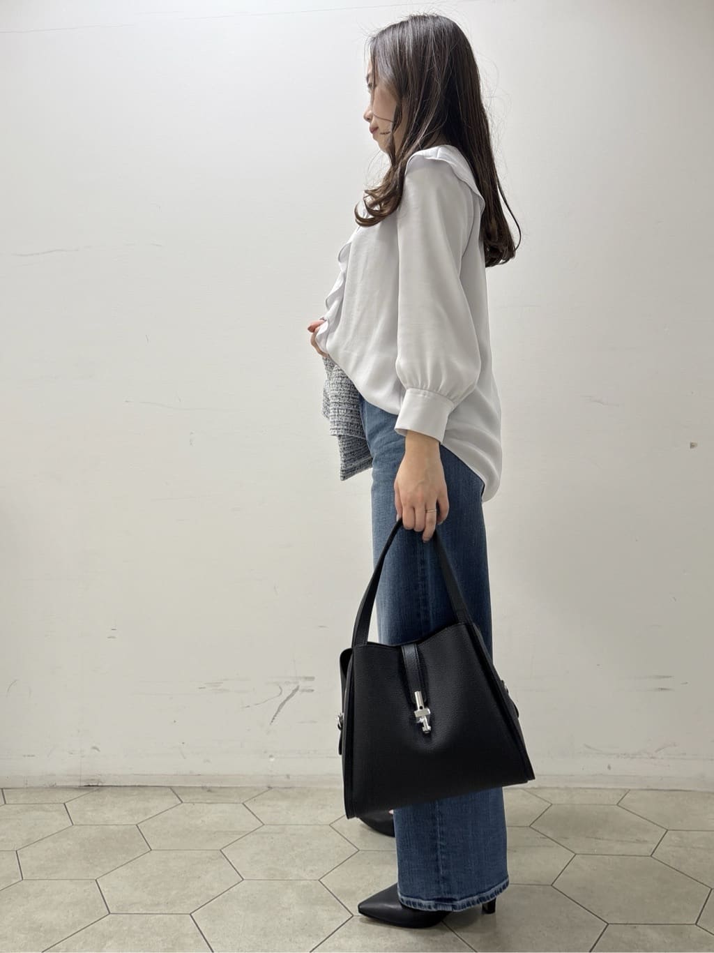 kahoさんの「INDIVI｜【洗える】ラッフルサテンブラウス」を使ったコーディネート