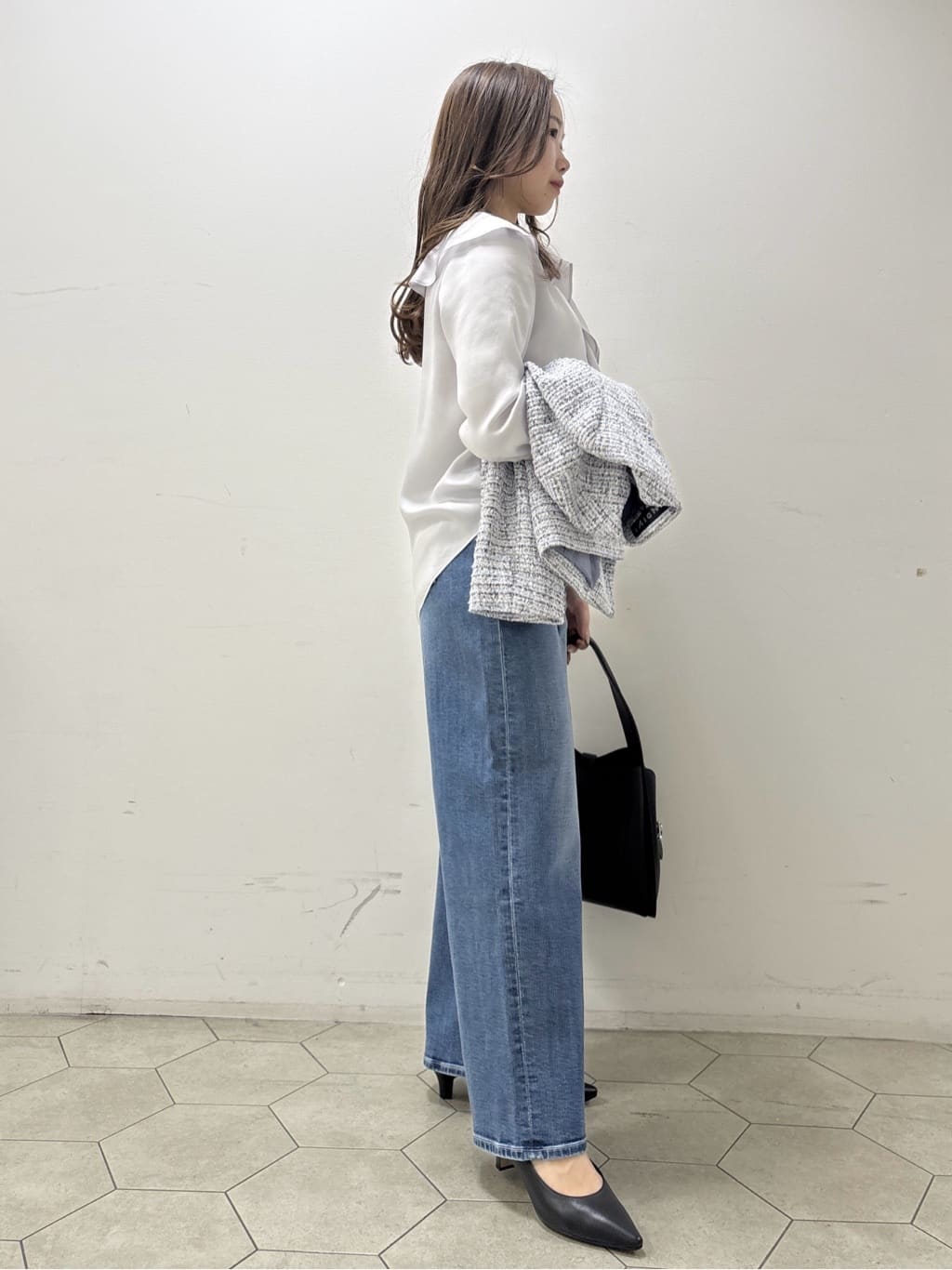 kahoさんの「INDIVI｜【洗える】ラッフルサテンブラウス」を使ったコーディネート