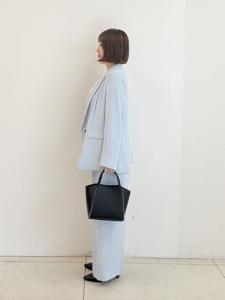 yoshiyaさんの「INDIVI｜【洗える／多機能／SETUP可】着る日傘ダブルジャケット」を使ったコーディネート