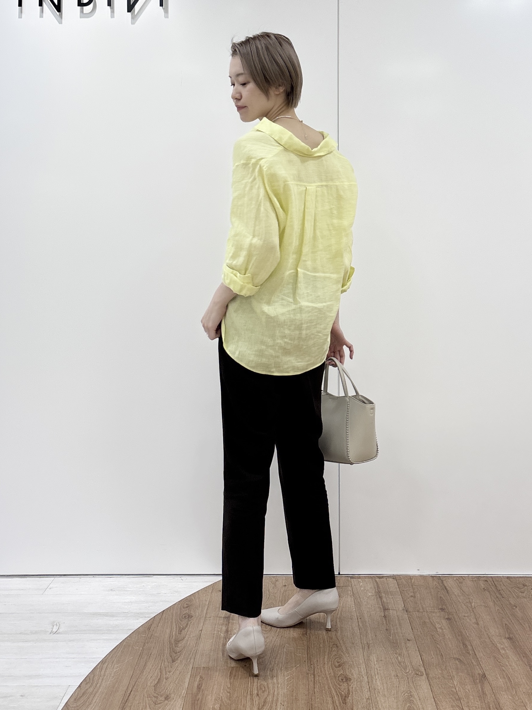kanaeさんの「INDIVI｜【接触冷感／2WAY】カシュクールリネンシャツ」を使ったコーディネート