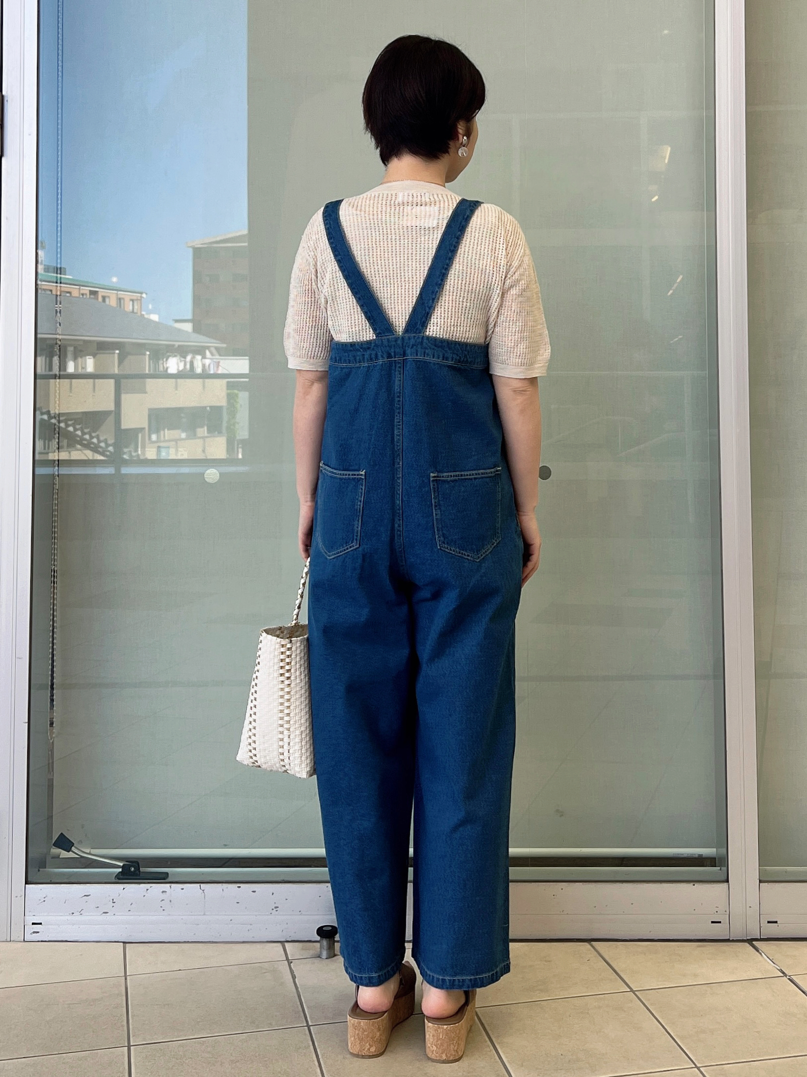 yo-koさんの「OPAQUE.CLIP｜デニムサロペット【洗濯機ＯＫ】」を使ったコーディネート