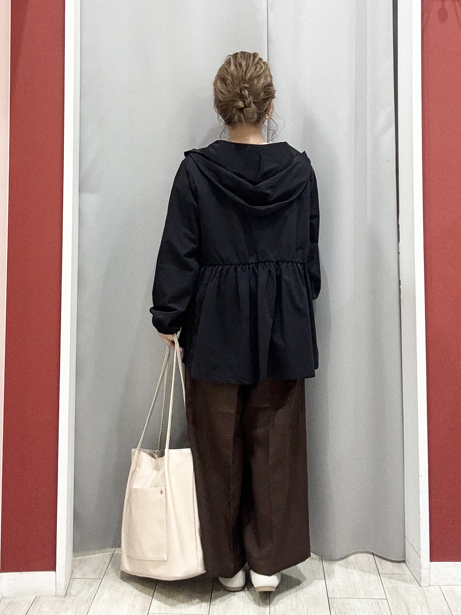 shioさんの「SHOO･LA･RUE｜【S-LL/体型カバー】日焼け対策にも女性らしさを UVカットペプラムパーカ」を使ったコーディネート