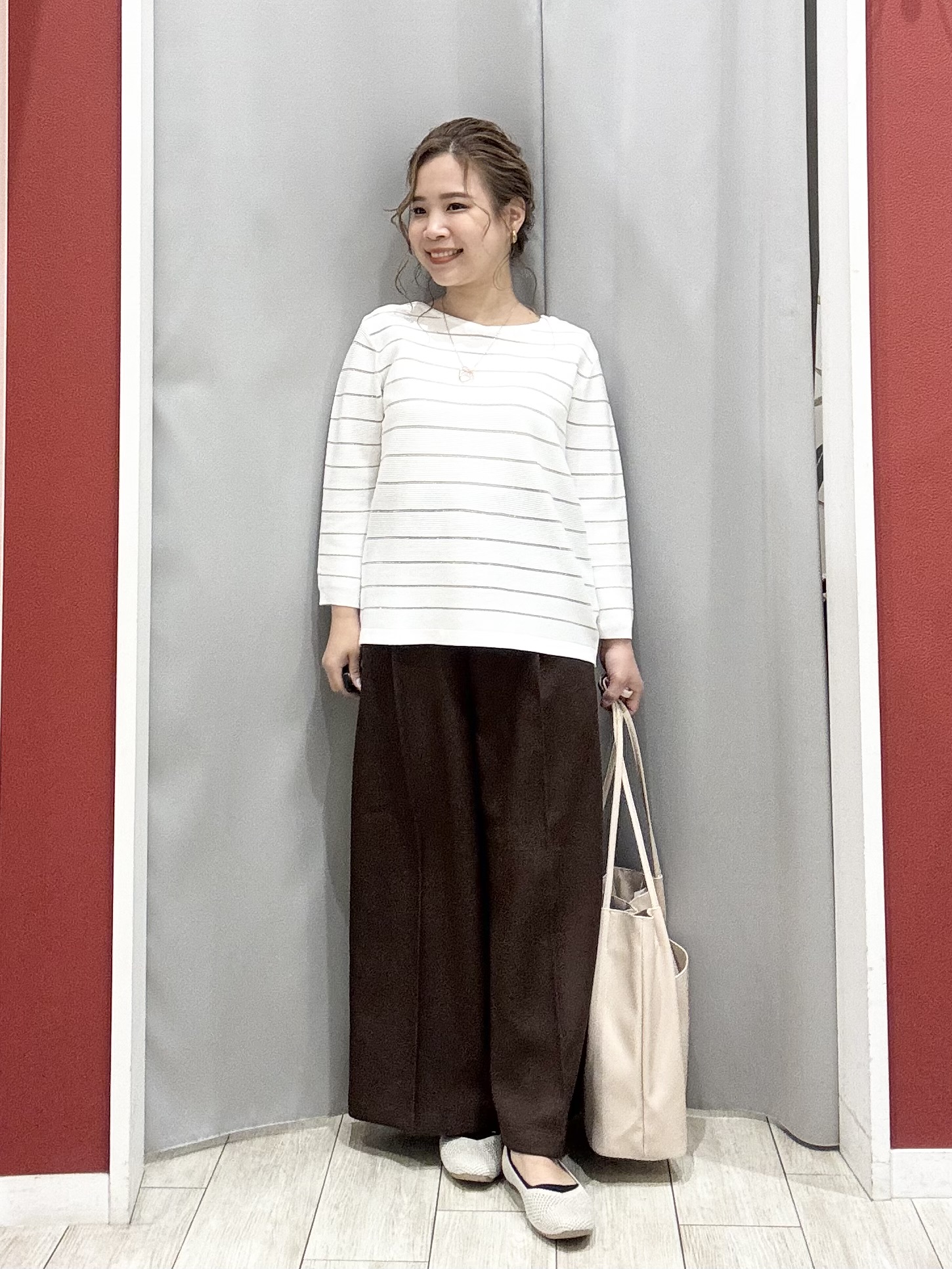 shioさんの「SHOO･LA･RUE｜【S-LL/体型カバー】日焼け対策にも女性らしさを UVカットペプラムパーカ」を使ったコーディネート