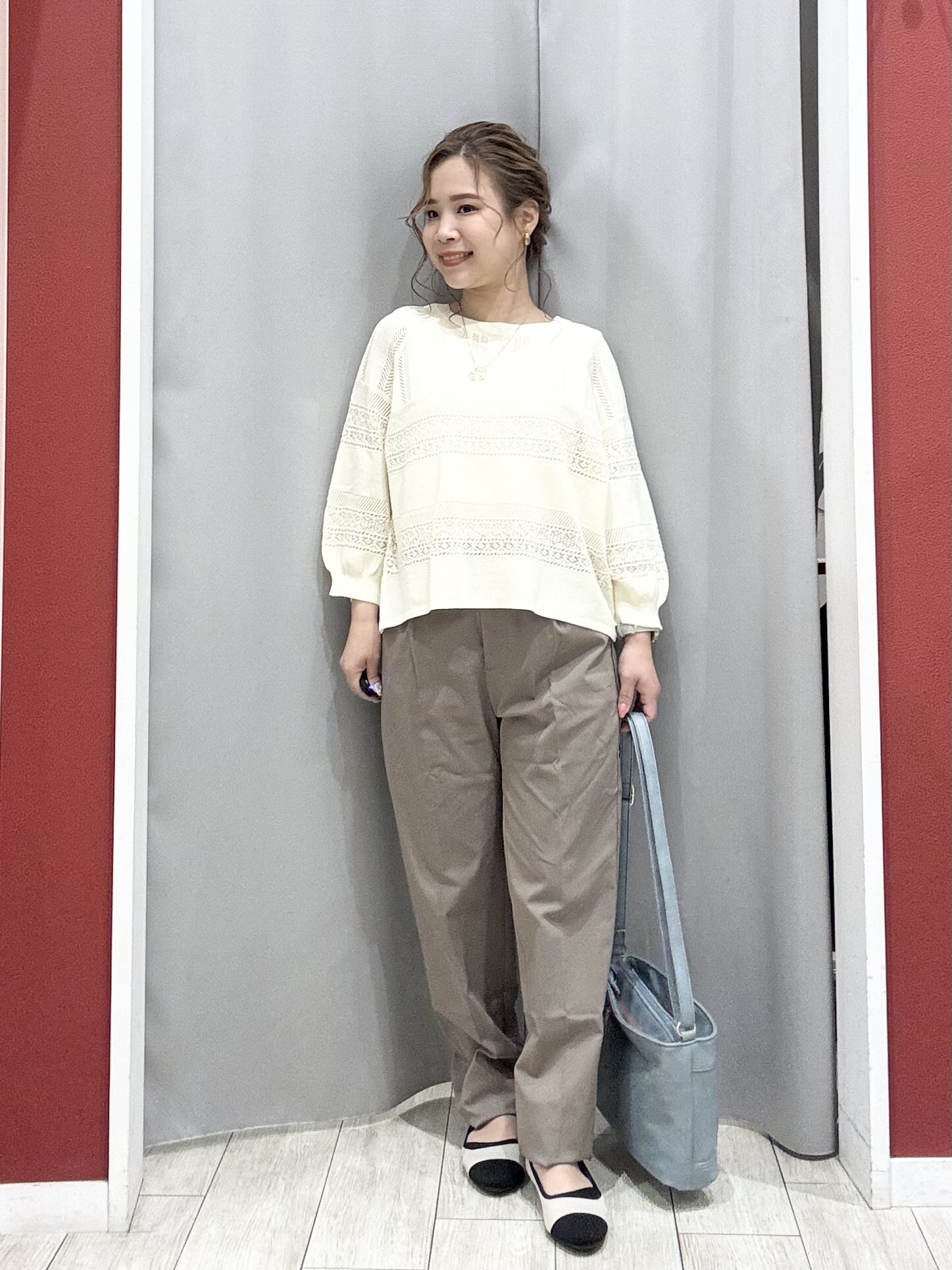 shioさんの「SHOO･LA･RUE｜【洗濯機可/S-LL】軽やかきれい見え 透かし柄ニット」を使ったコーディネート