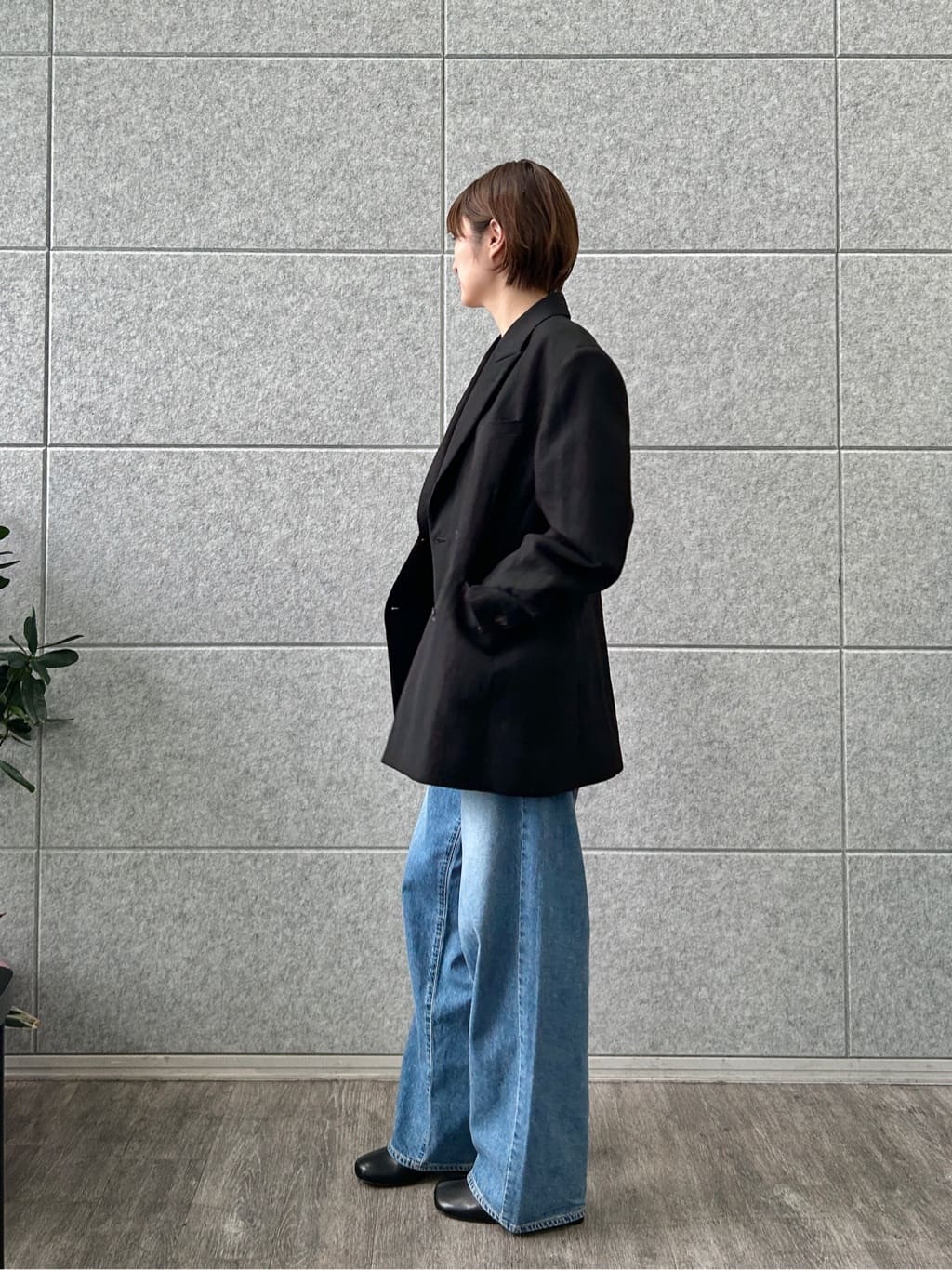 harunaさんの「CODE A｜arc tailored jacket」を使ったコーディネート