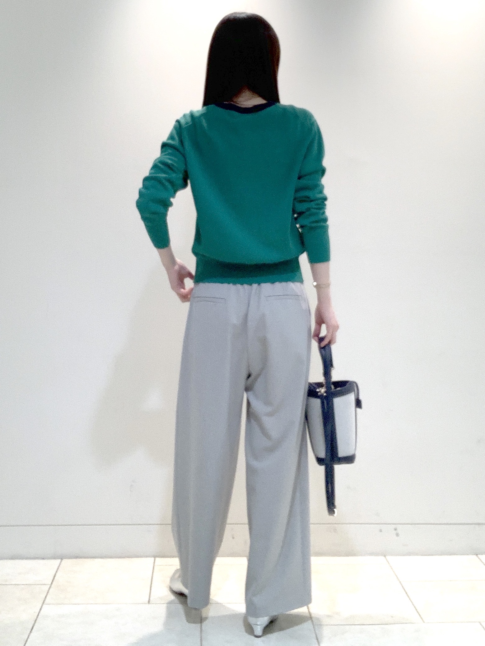 ヤマグチさんの「Reflect｜【アンサンブル可】バイカラーカーディガン」を使ったコーディネート